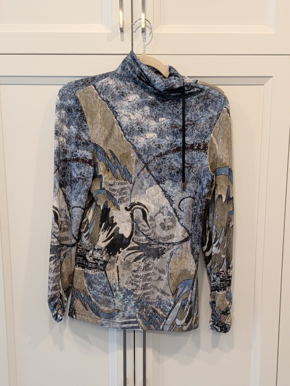 Dolcezza Abstract Pattern Turtleneck in Blue and Gray